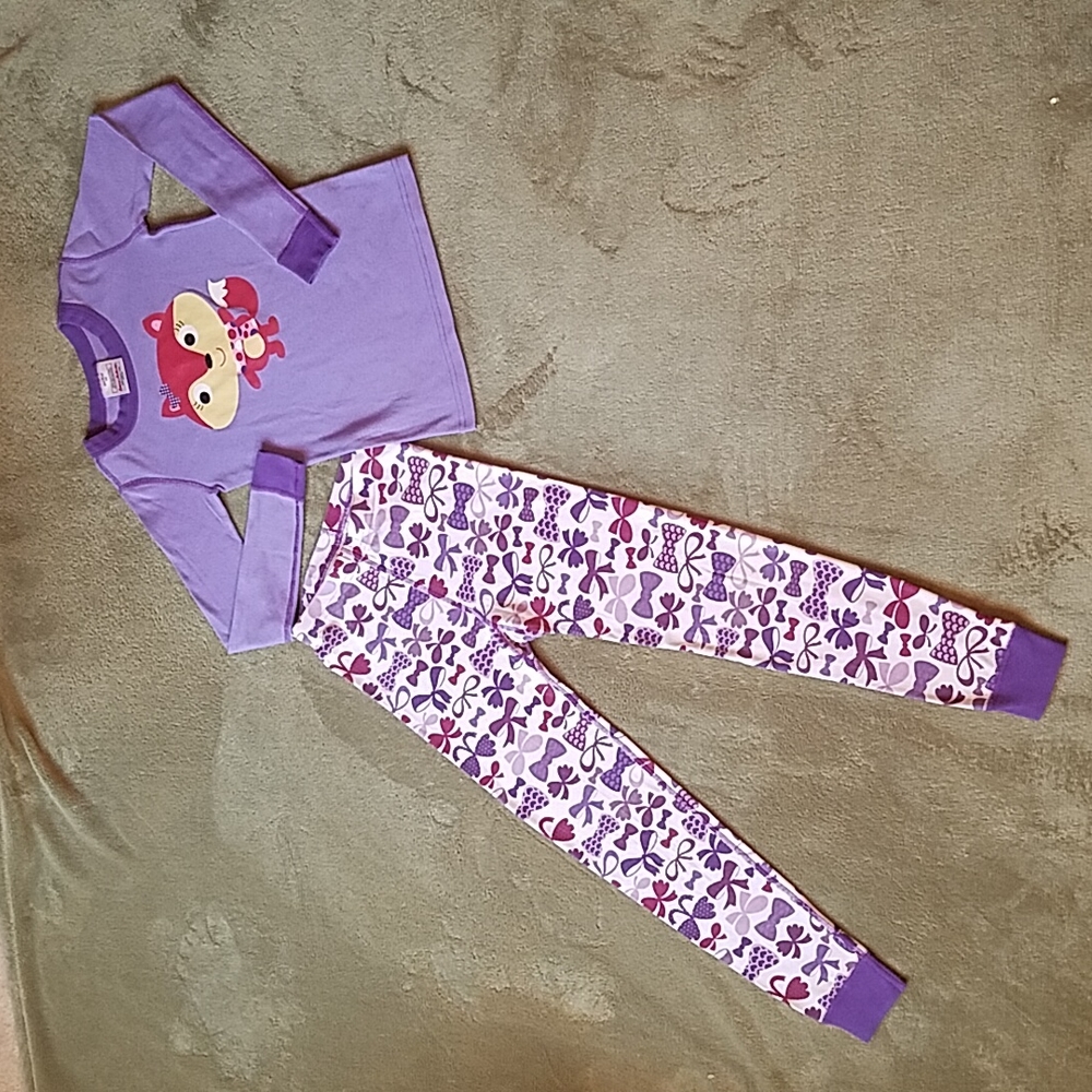 Hanna Andersson US 8 purple organic cotton PJ set, fox w/ bow top & bows bottom.